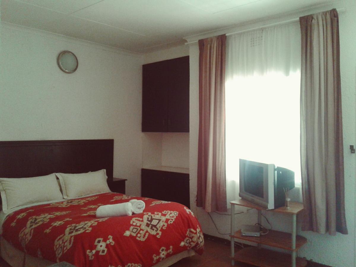 Road View Lodge Франсистаун Екстериор снимка