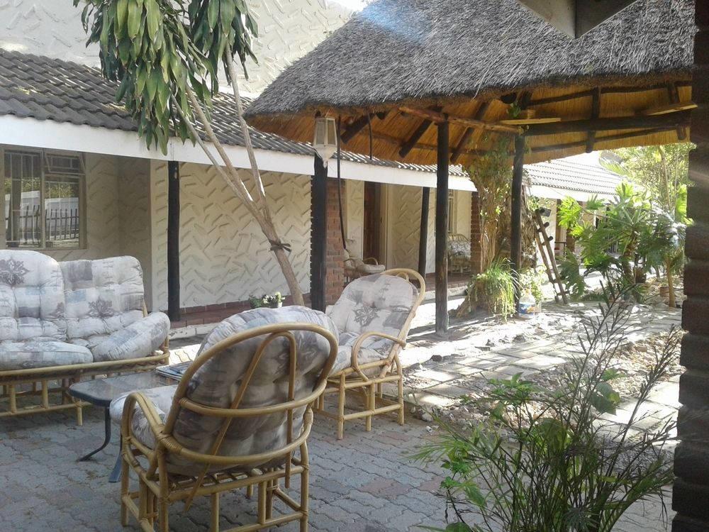 Road View Lodge Франсистаун Екстериор снимка